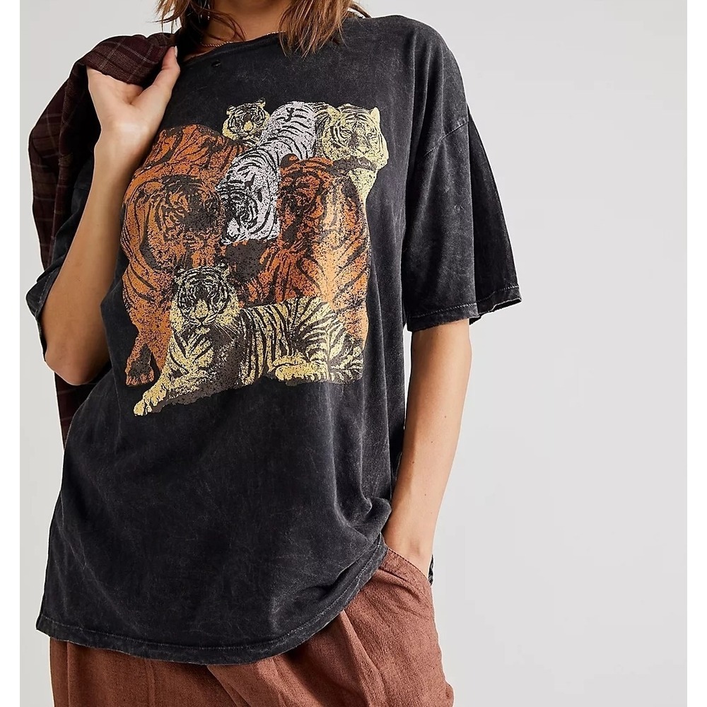 Free People Vintage Canvas Oversized Distressed The Tigers Tee Boho Relax Easy M